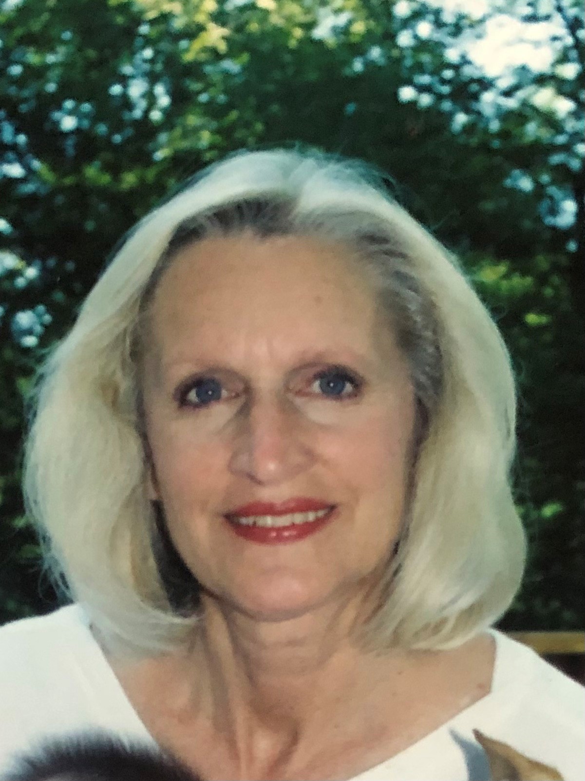 Gwyn Savage Obituary