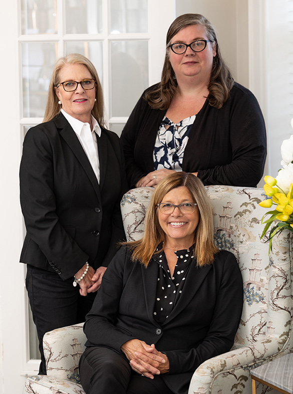 Kathy Snyder Guidos, Beth Keown and Chris Snyder Cunha